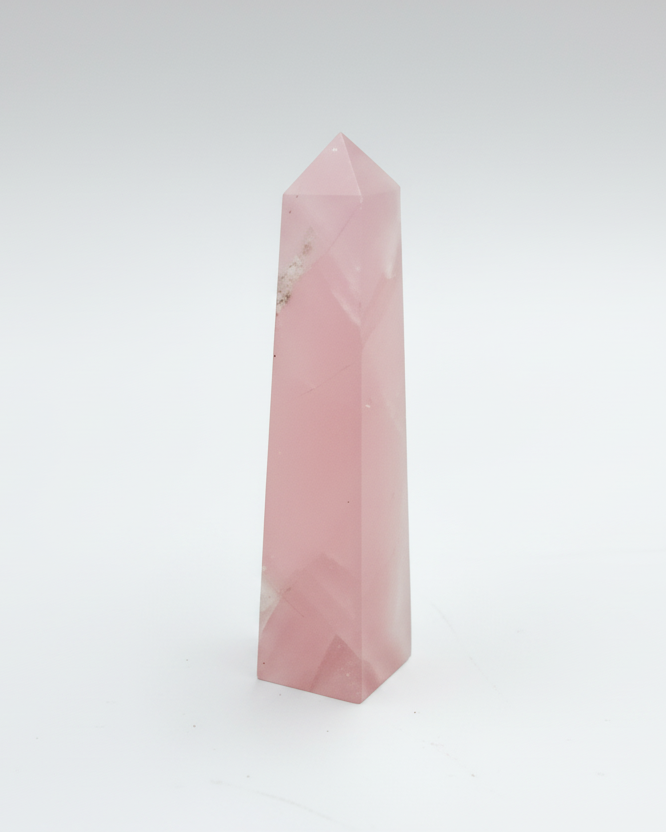 Rose Quartz: The Complete Guide to Properties, Styling & Gifting