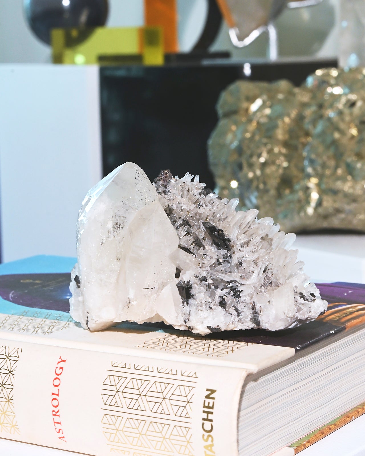 Hubnerite with Quartz 4inch