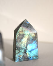 labradorite gems