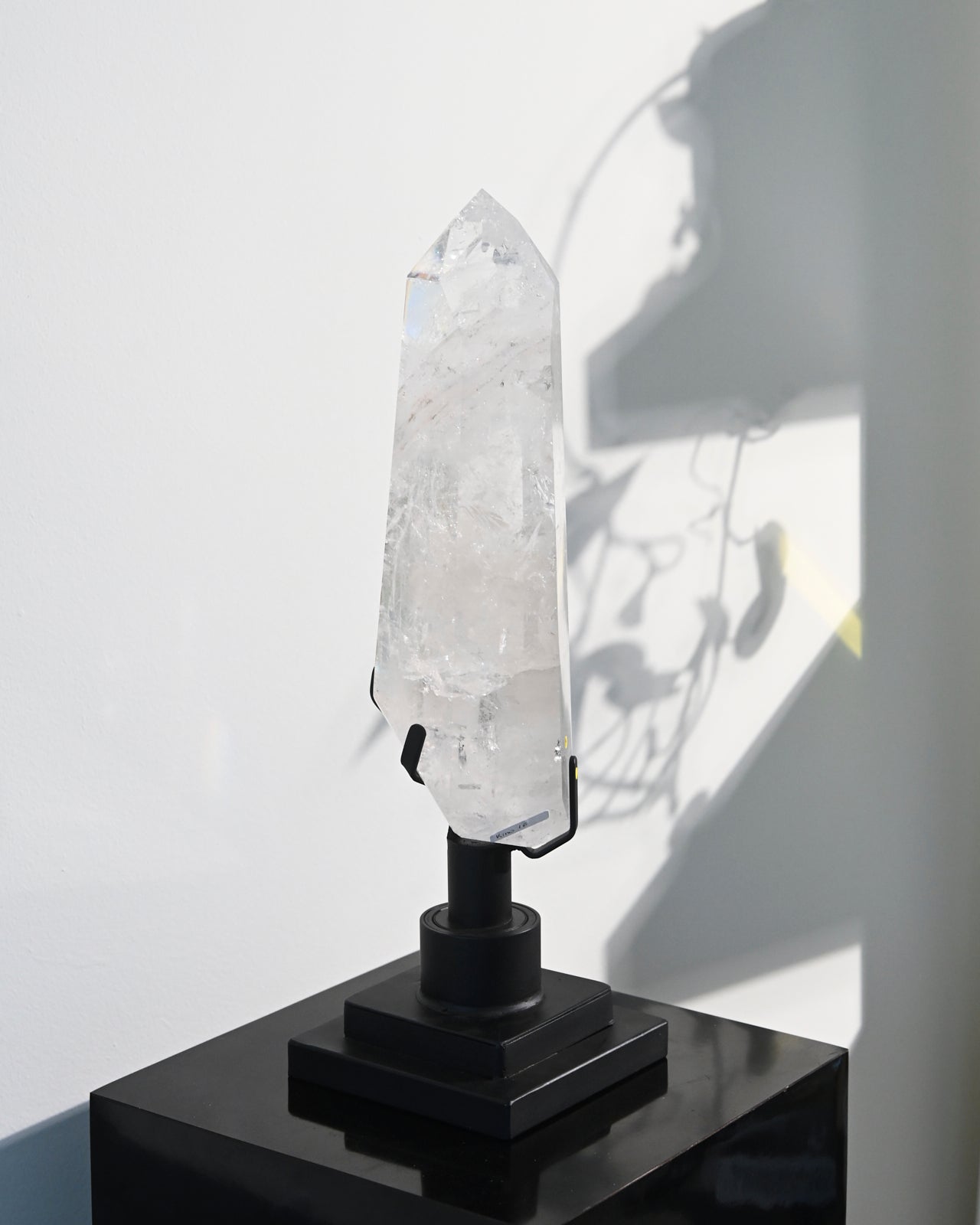 XL Clear Quartz Point + Custom Stand 10lbs