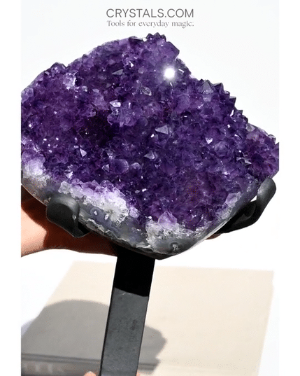 Crystal meanings A-Z guide - amethyst geode and crystals with their properties