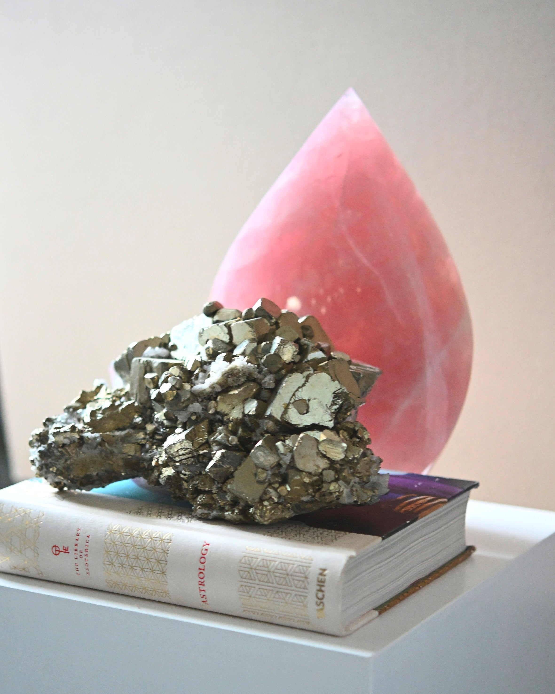 January 2026 Lunar Guide: Wolf Supermoon & New Moon | Crystals.com