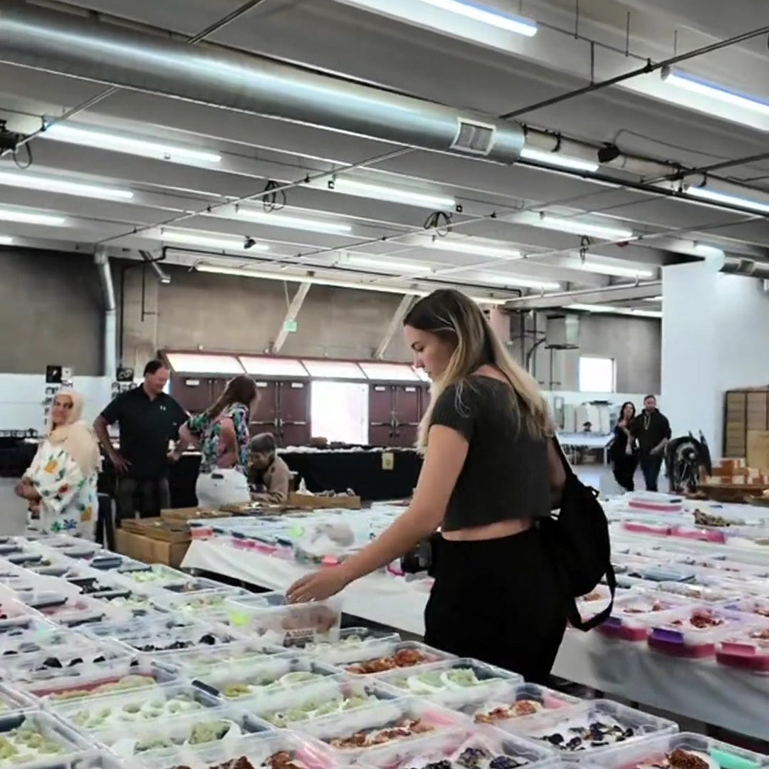 Wholesale crystal flats at the Denver Gem Show 2026
