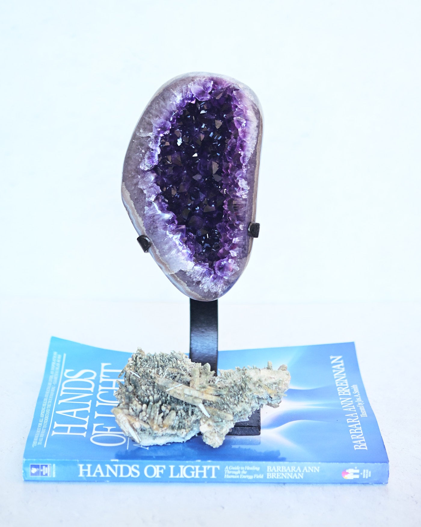Bundle detail showing amethyst cathedral points and green chlorite inclusions