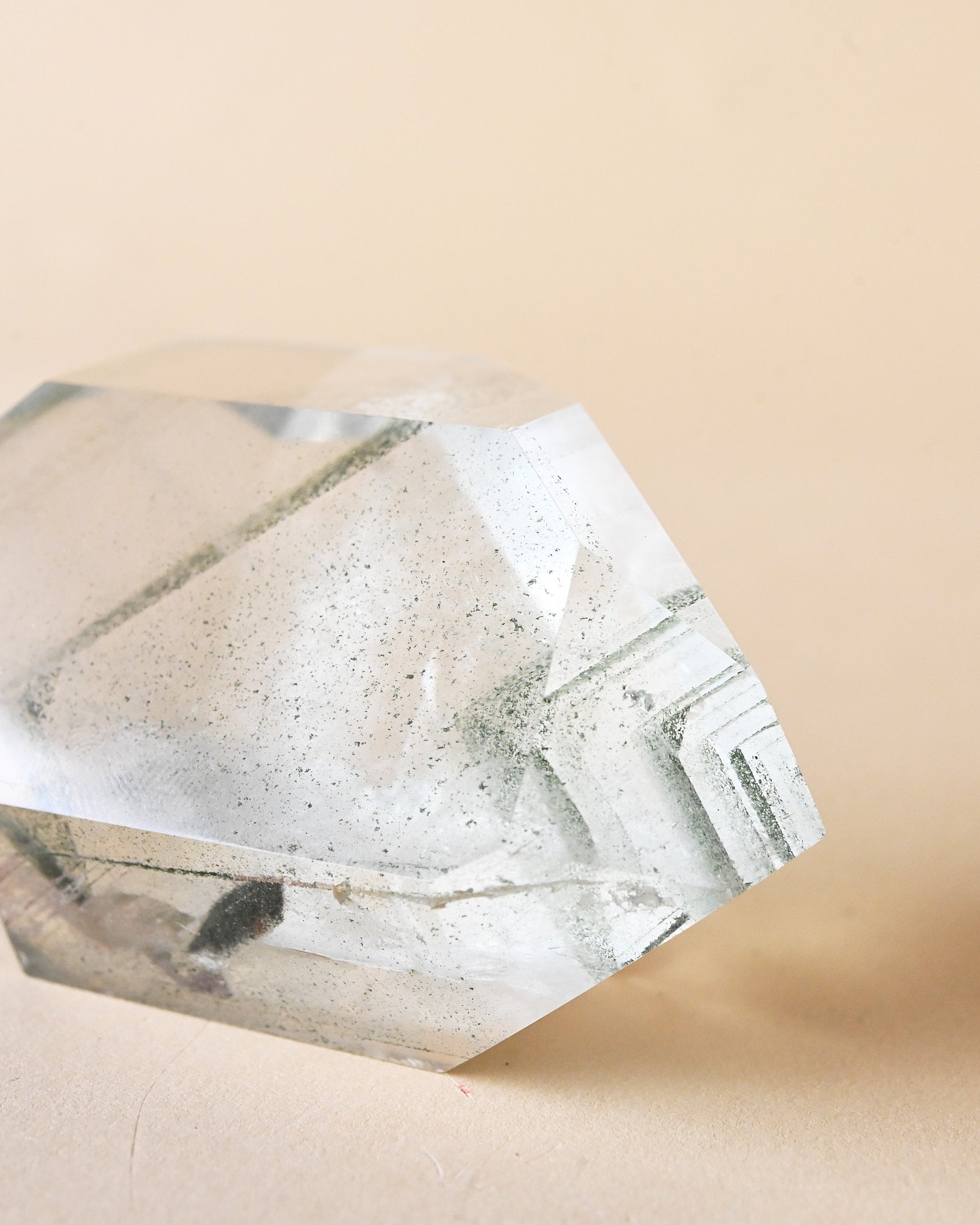 Chlorite Included Quartz - Image 7