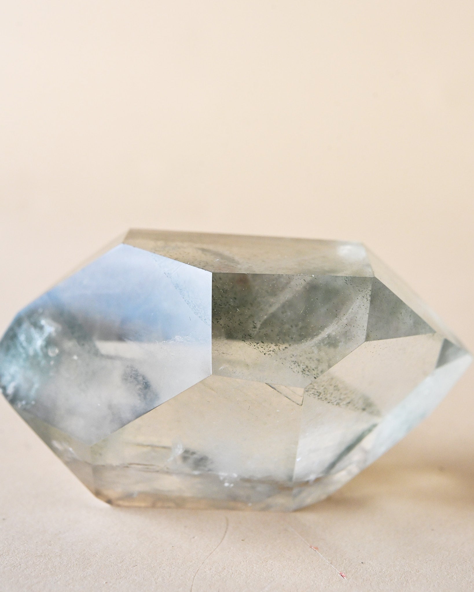 Chlorite Included Quartz - view 9