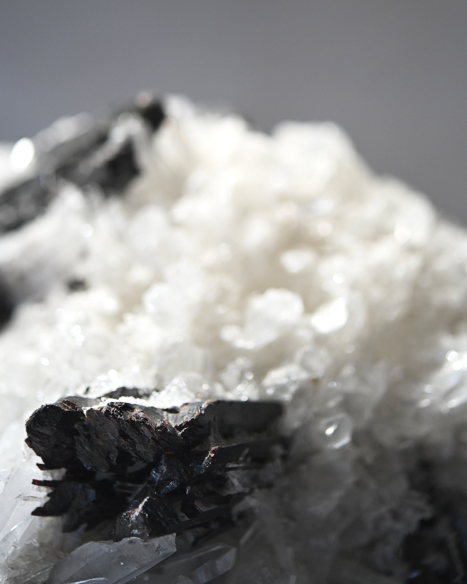 Hubnerite with Quartz 7.7lbs