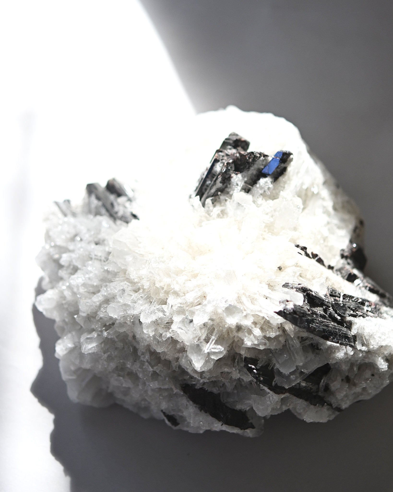 Hubnerite with Quartz 7.7lbs