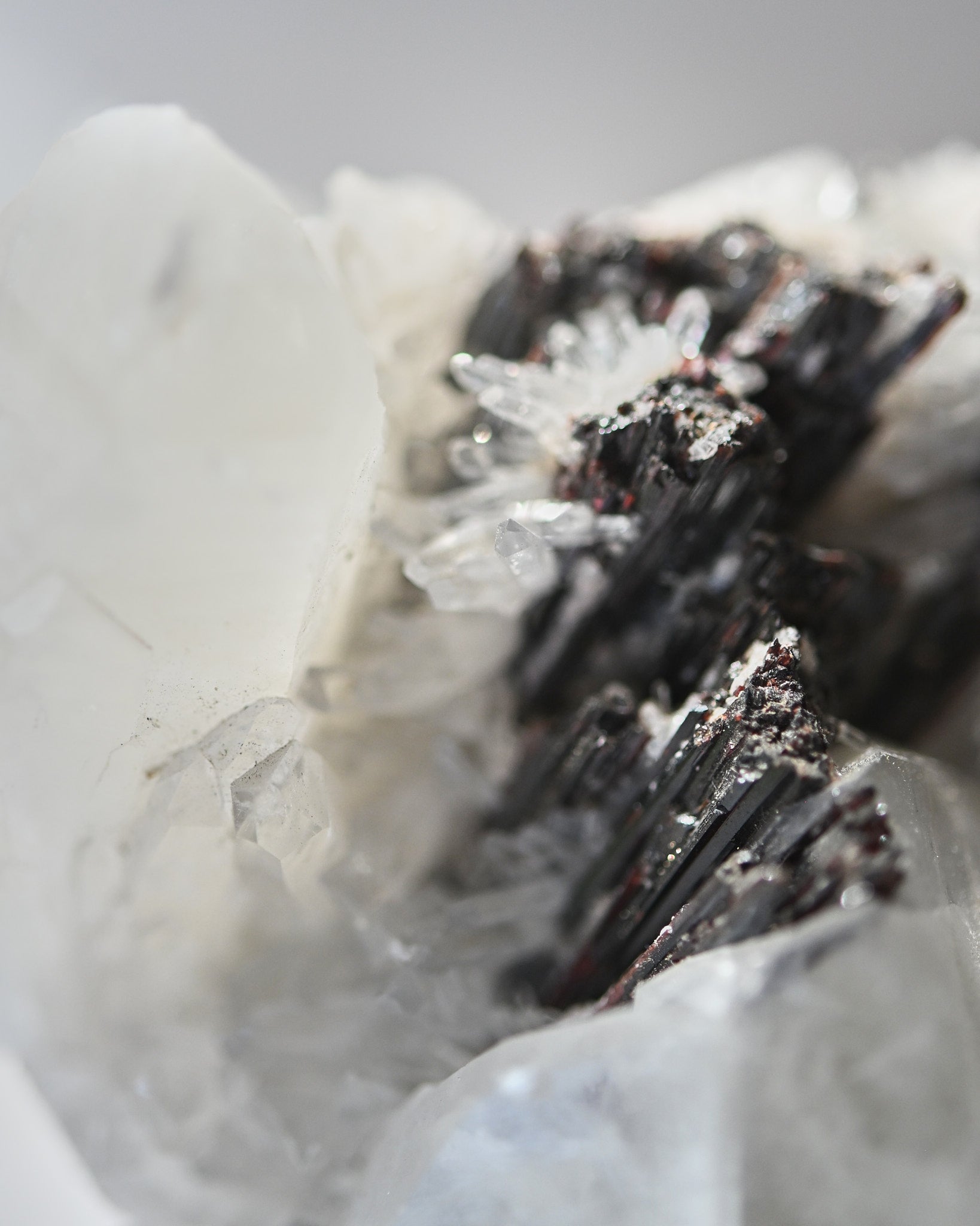 Hubnerite with Quartz 4 inch