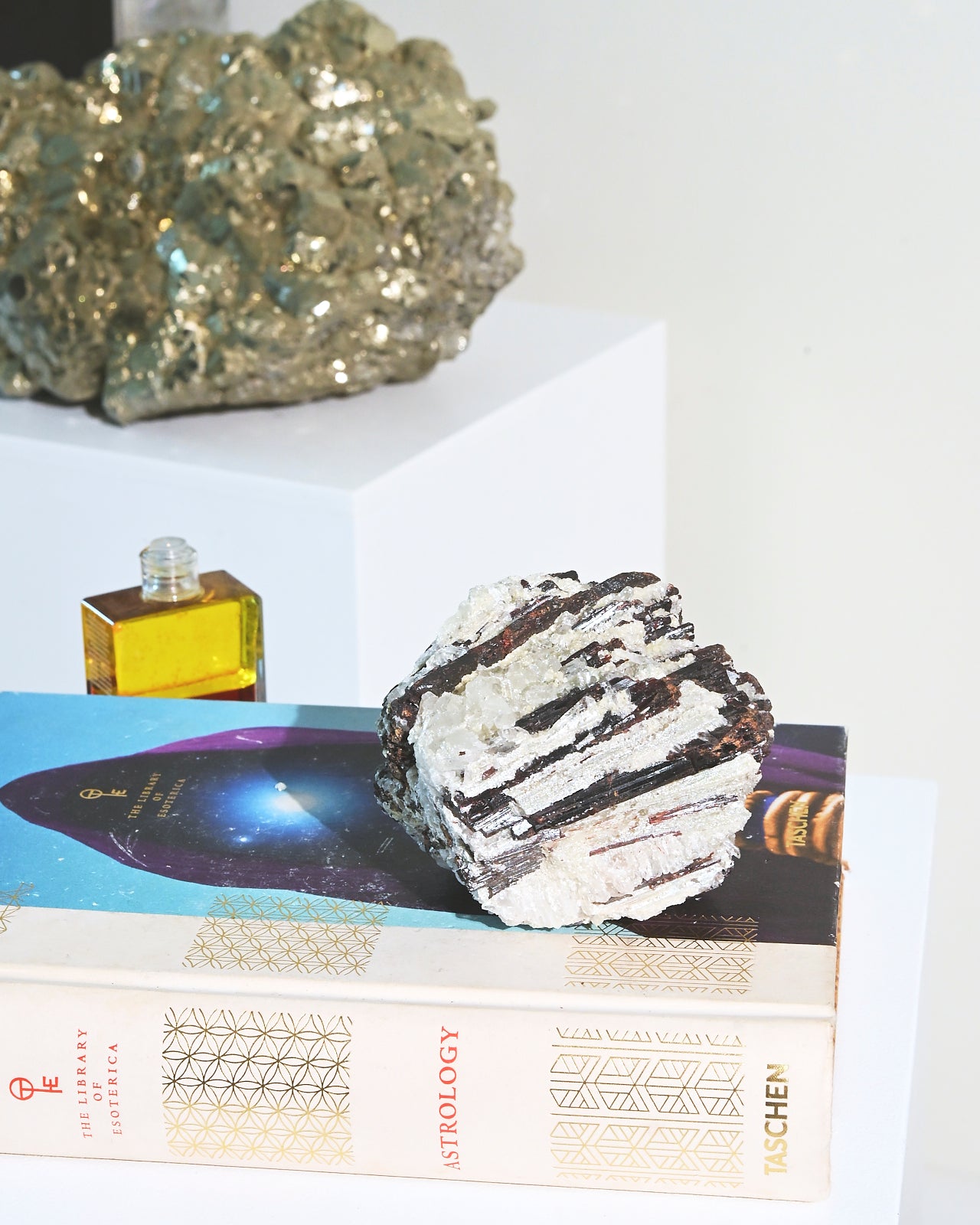 300--quartz--1.268--4x3x3-_3597.jpg