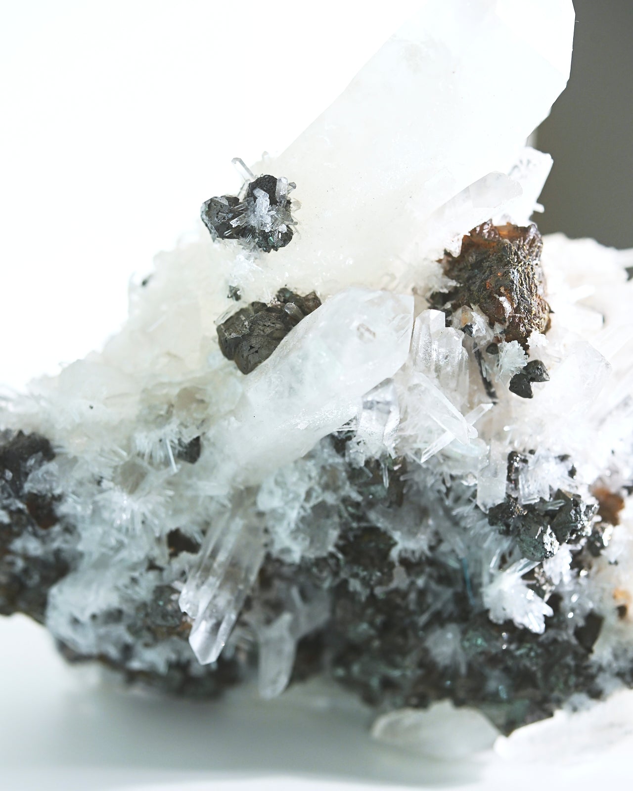 Hubnerite with Quartz 6 inch