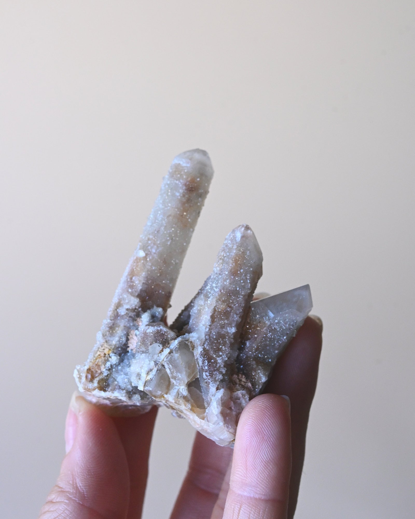Witches Finger Quartz – South Africa - clear quartz crystal rough natural scale view