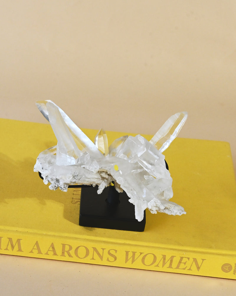 Diamantinas Quartz Cluster on Rotating Stand
