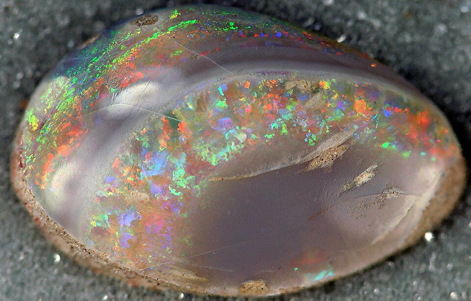 Opal crystal — White, multicolor, iridescent specimen, Amorphous crystal system