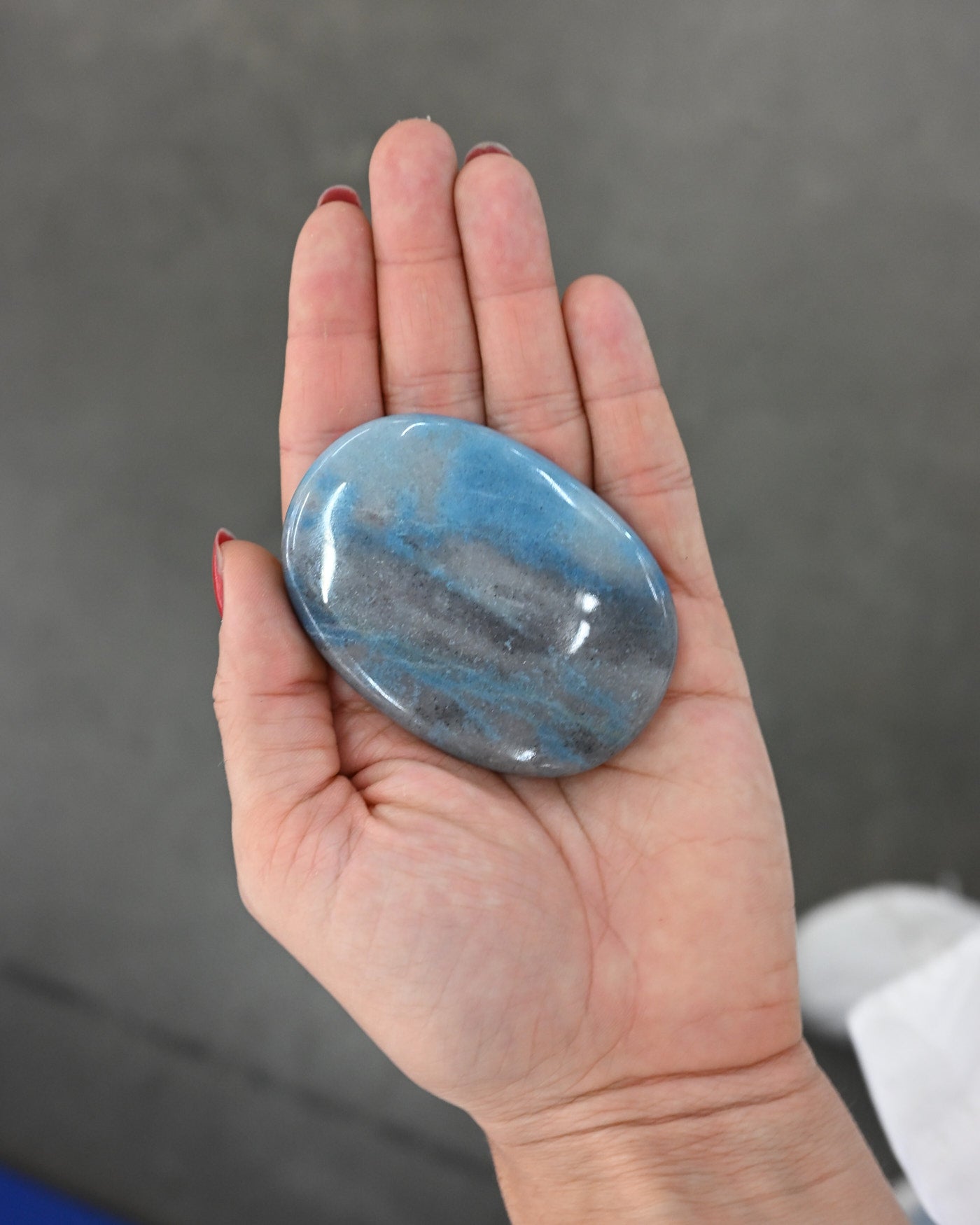 Trolleite Palm Stone