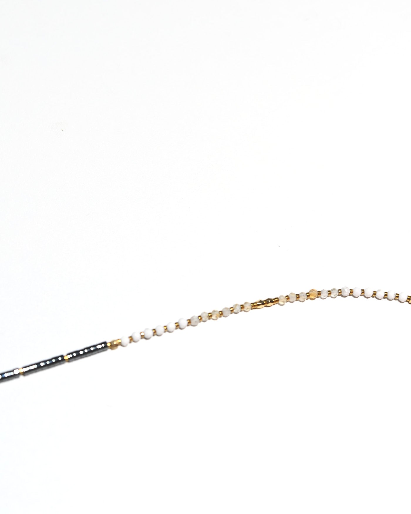 Hematitehowlightclearquartznecklace4mm-1141.jpg