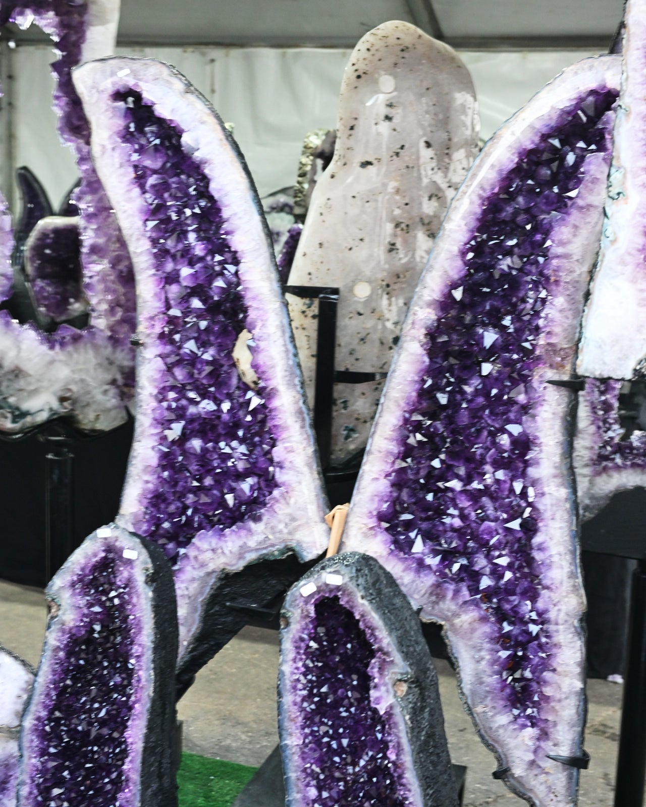 Amethyst Geode Wings – 282.2 lb (One of One)