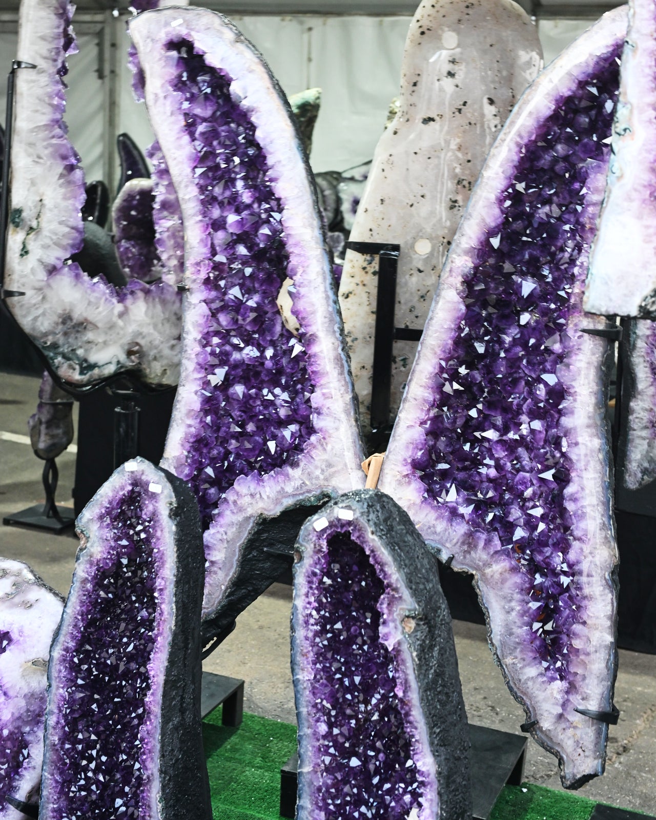 Amethyst Geode Wings – 282.2 lb (One of One)