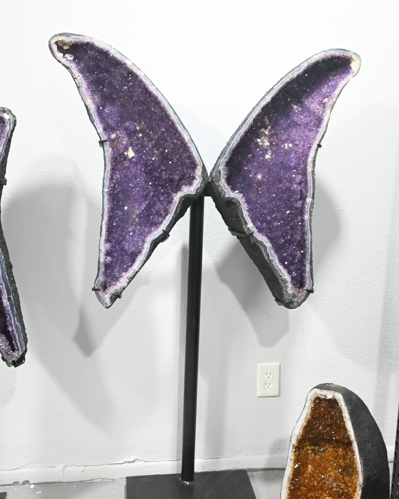 Amethyst Geode Wings – 146.4 lb (One of One)