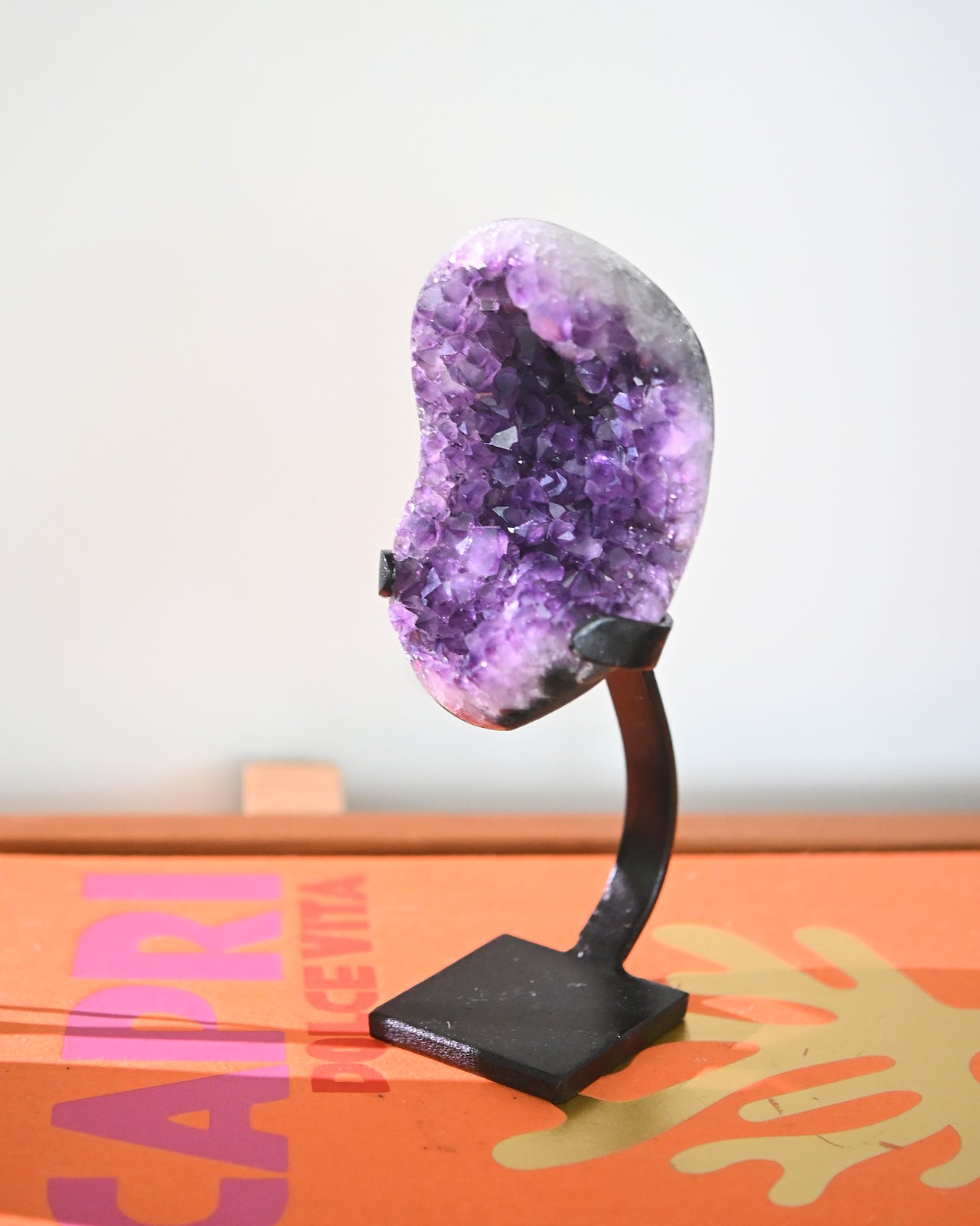 amethyst-stand-.9001-1---7x3x3-4580.jpg