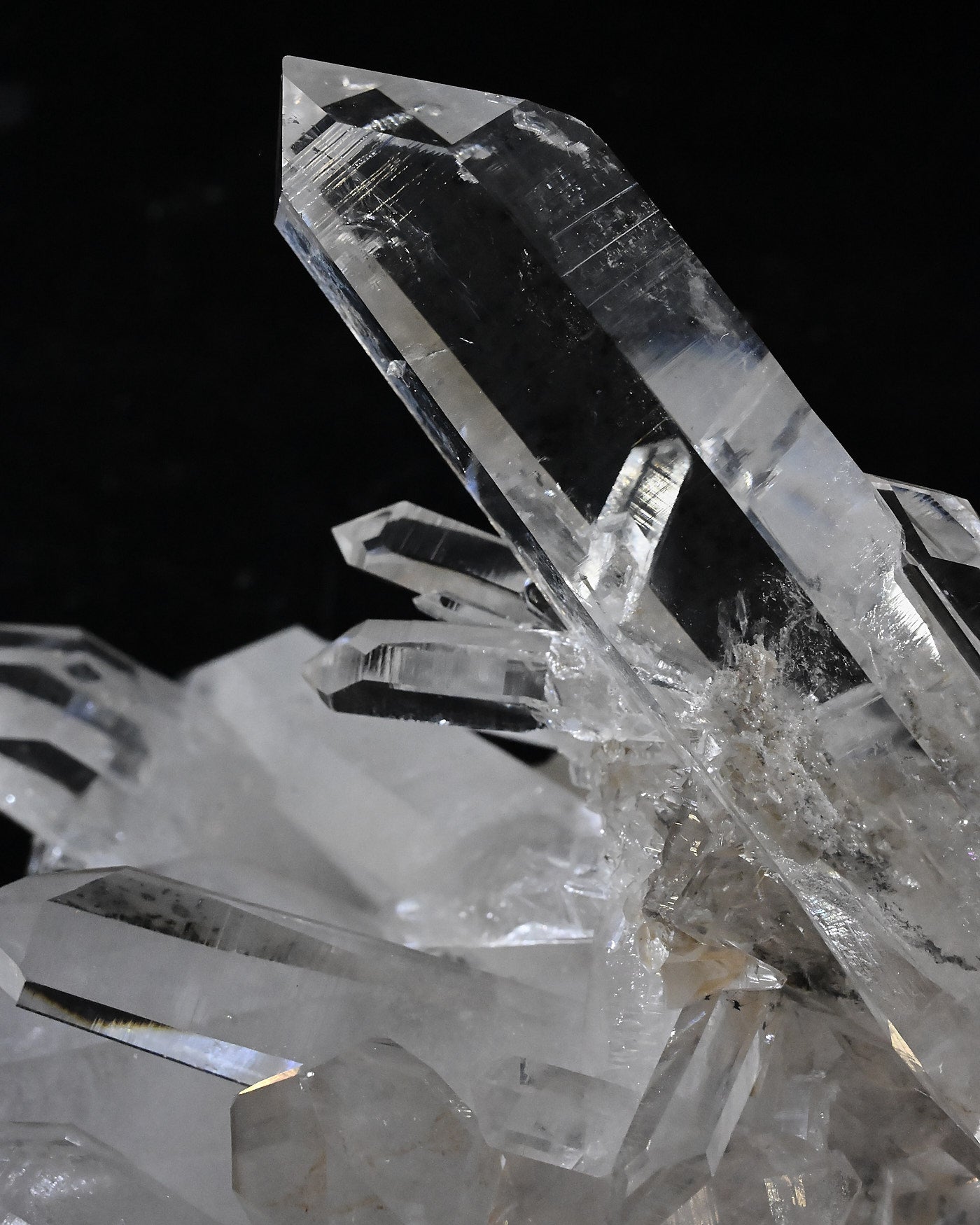Arkansas WW2 Quartz Cluster 3.6 lbs — Fisher Mountain — 8x4x5 inches