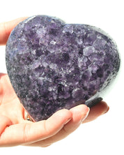 Amethyst Heart 470g view 2