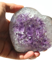 Amethyst Heart 490g view 3