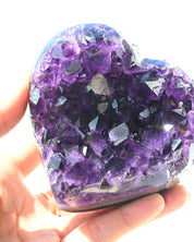 Amethyst Heart 730g view 2