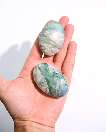 Blue Green Kyanite Palm Stone