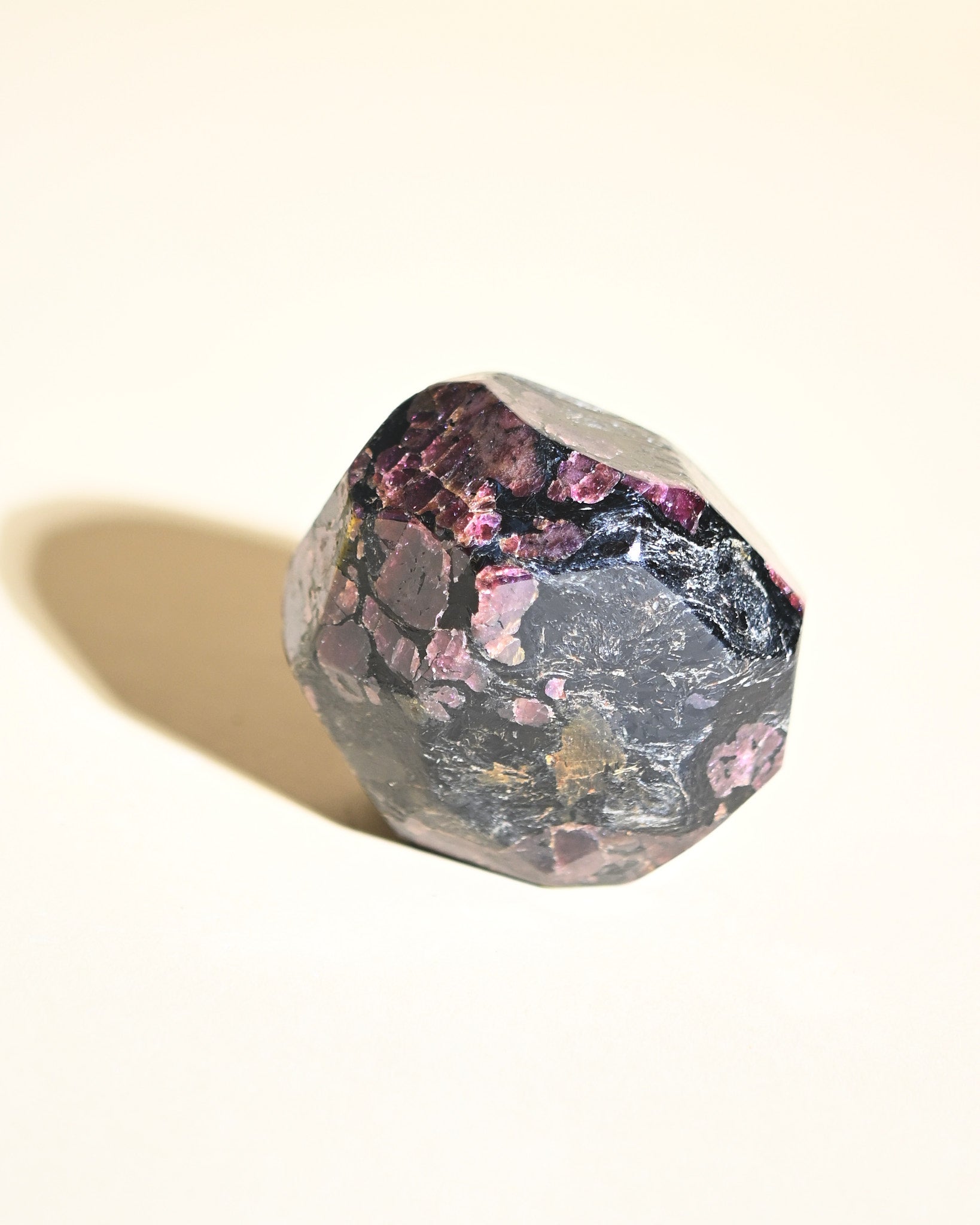 Garnet in Matrix — Sculptural Form - Image 7