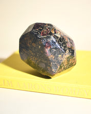 Statement Garnet Freeform 7.5lbs