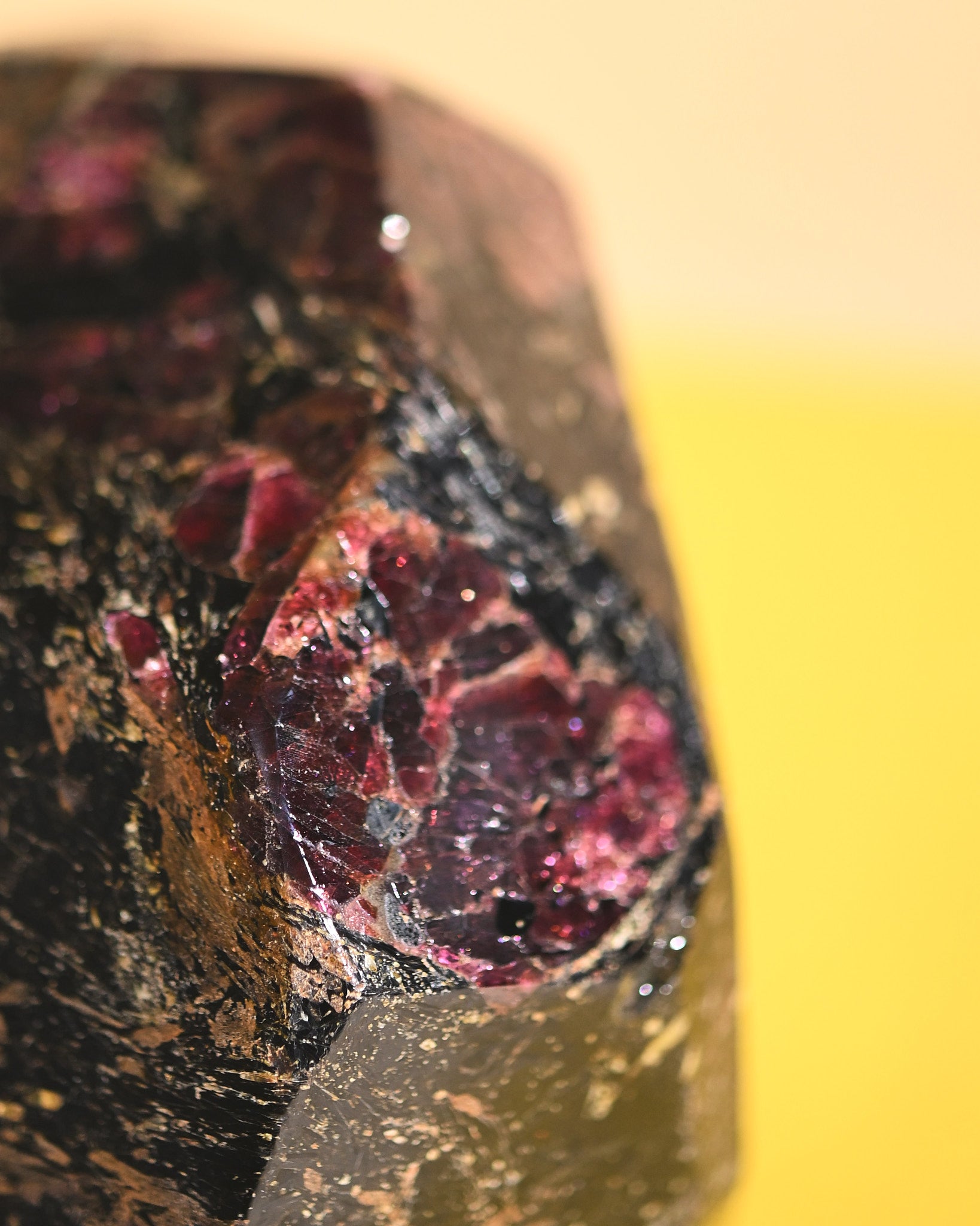 Statement Garnet Freeform 7.5lbs