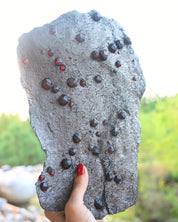 garnet ingrpahite redembers mine, erving ass 1.94lb 12x6in