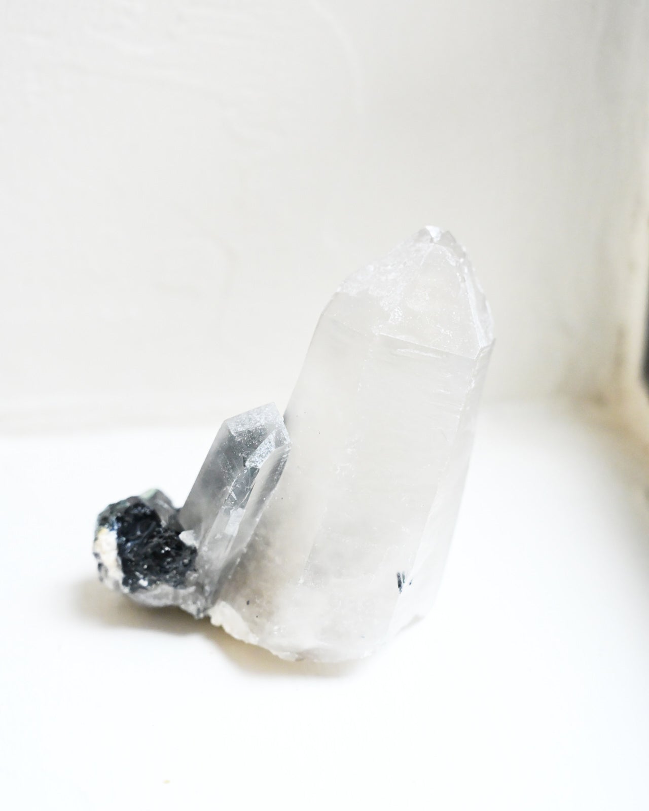 Hyalite Feldspar Fluorite Smoky Quartz Schorl Cluster