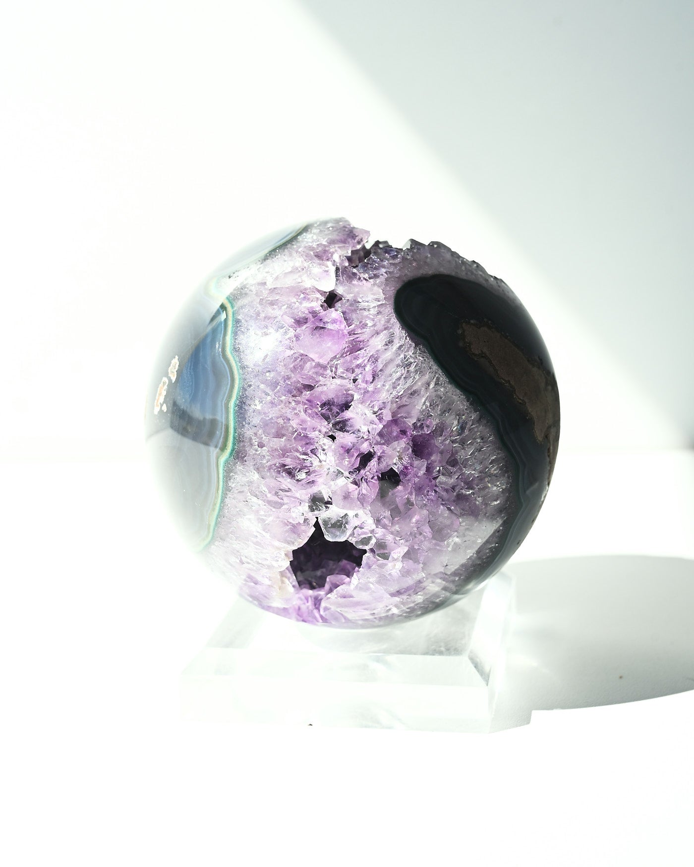 Amethyst Sphere 1.535kg