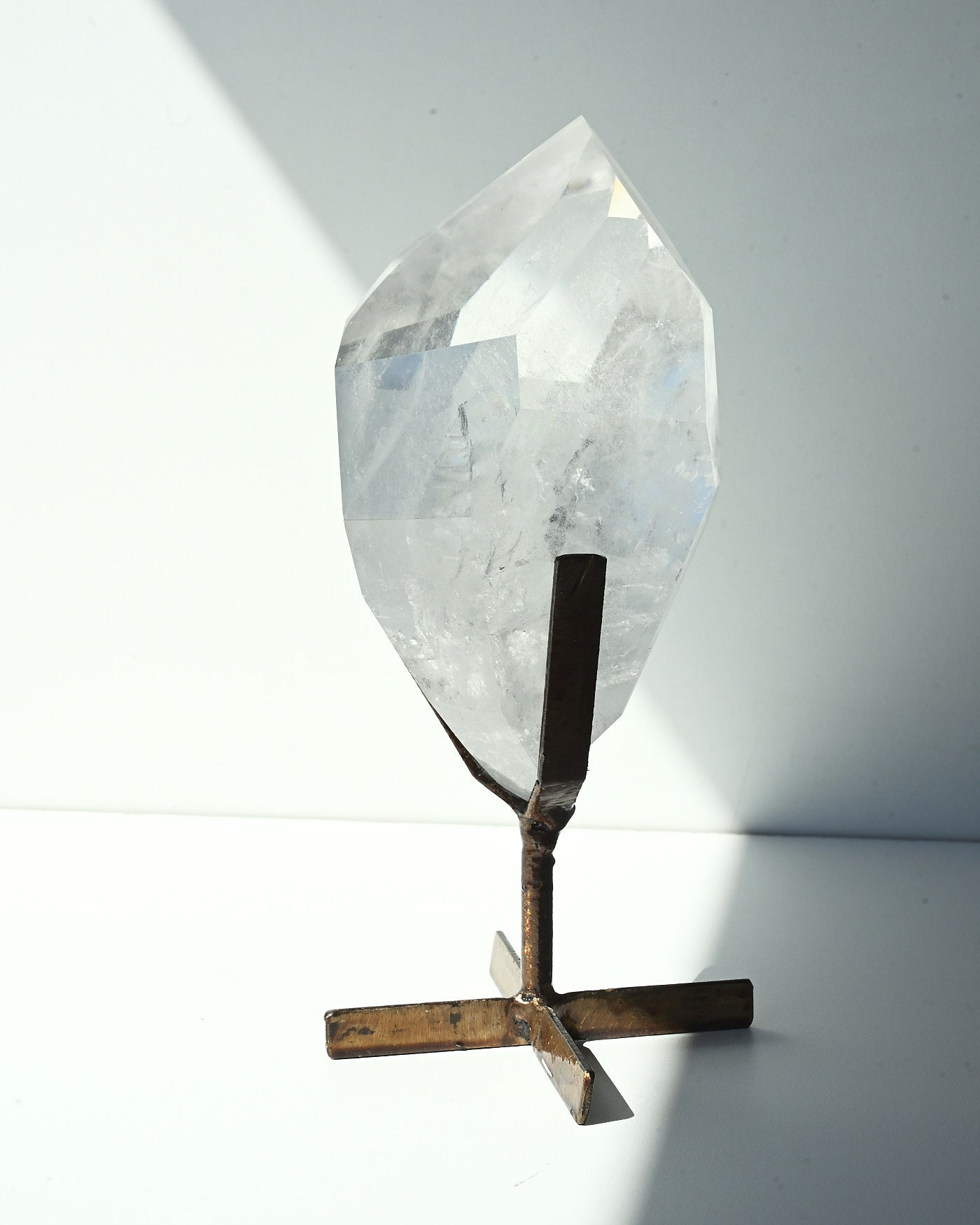 Clear Quartz Stand 1.468kg