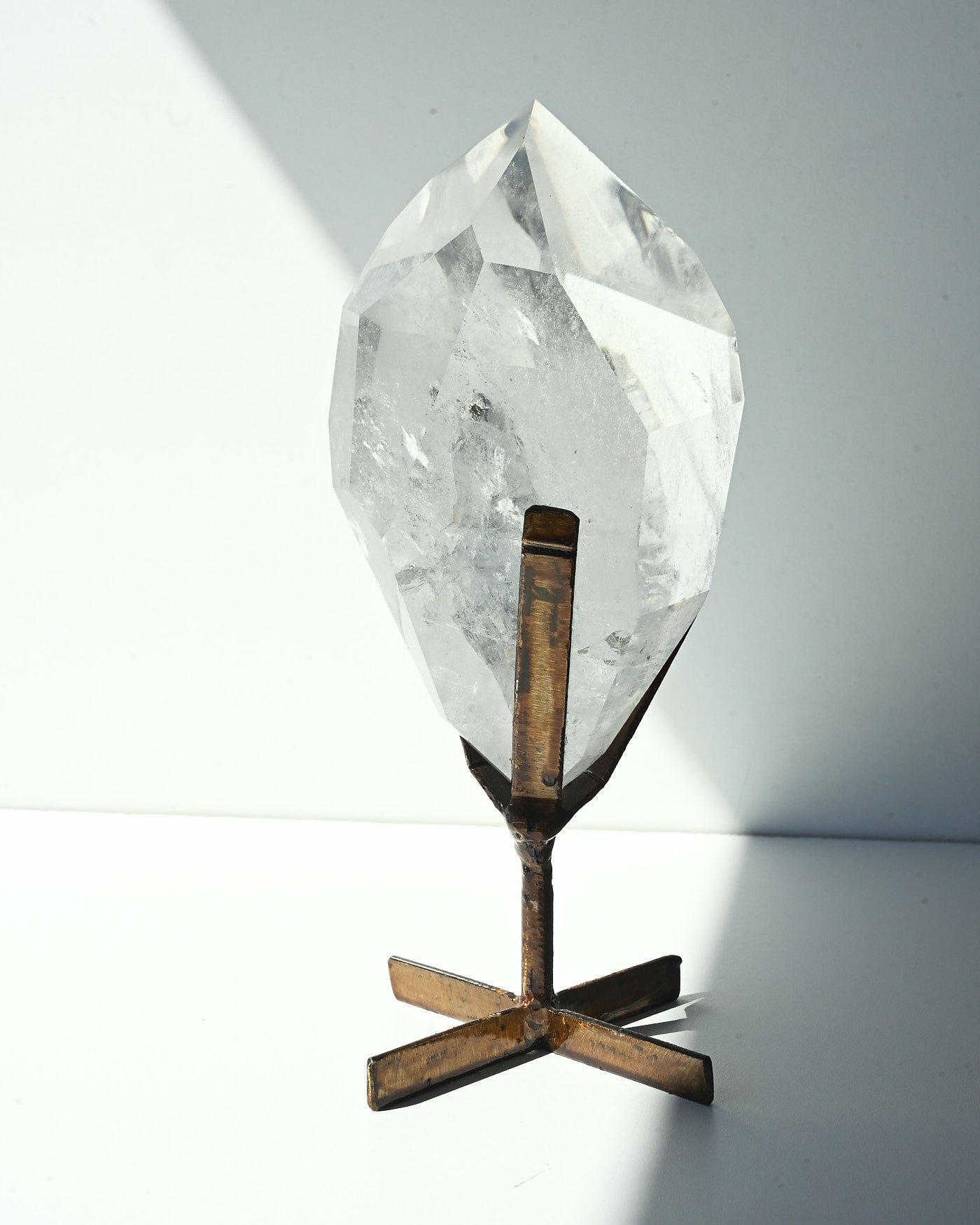 Clear Quartz Stand 1.468kg