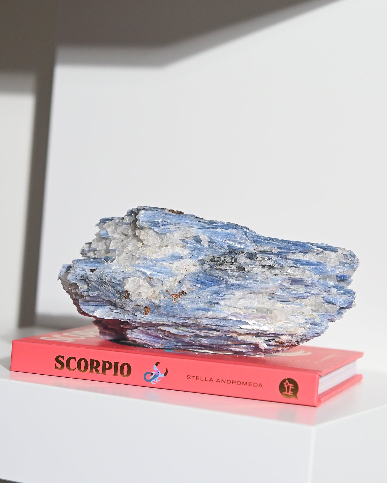 kyanite--782--4x3-4260_4ac8657a-8d67-430a-b5a4-bfd33b1e9076.jpg