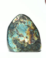 Labradorite Freeform 2.3kg detail view