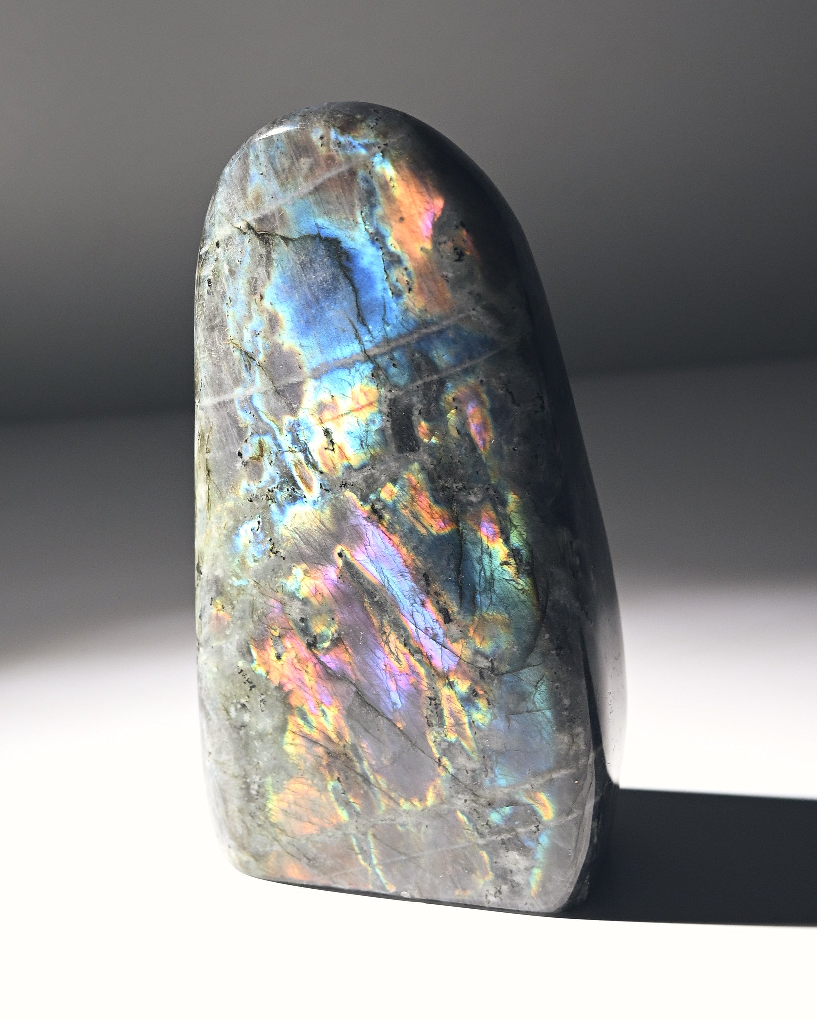 labradorite--1.9--6x3x2--5426.jpg