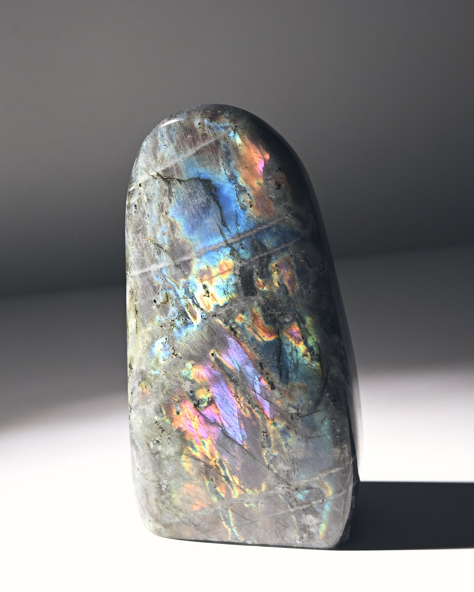 labradorite--1.9--6x3x2--5428.jpg