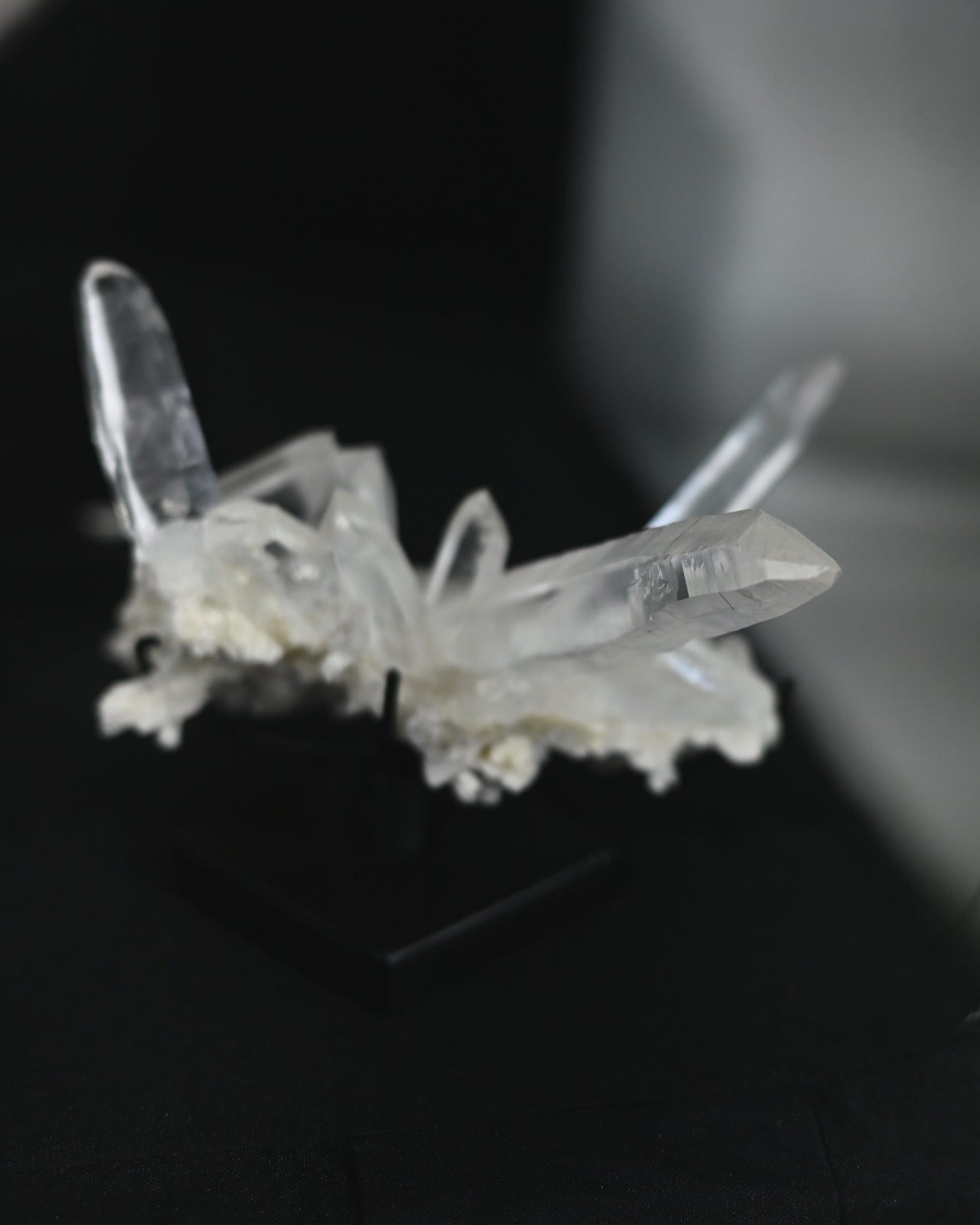 Diamantinas Quartz Cluster on Rotanting Stand