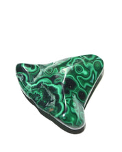Malachite freeform side view showing concentric rings