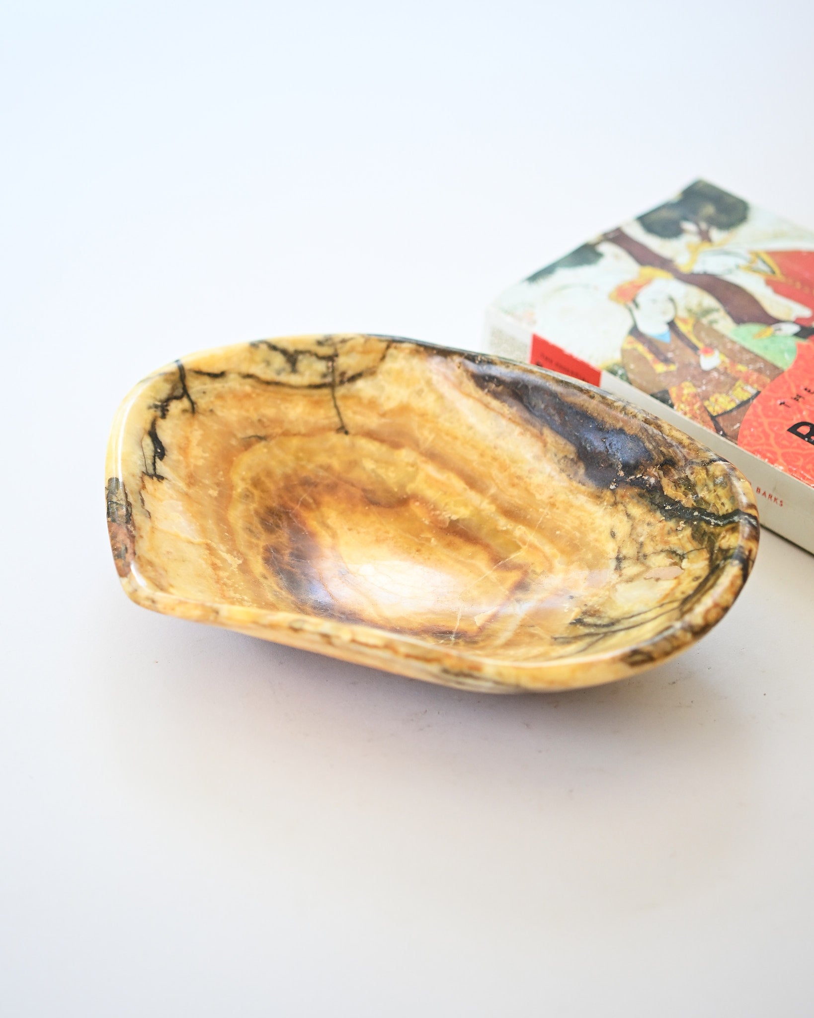 onyx-bowl--9x7x3--937-8987.jpg