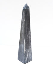 Statement Black Onyx Obelisk Tower - side angle showing white veining