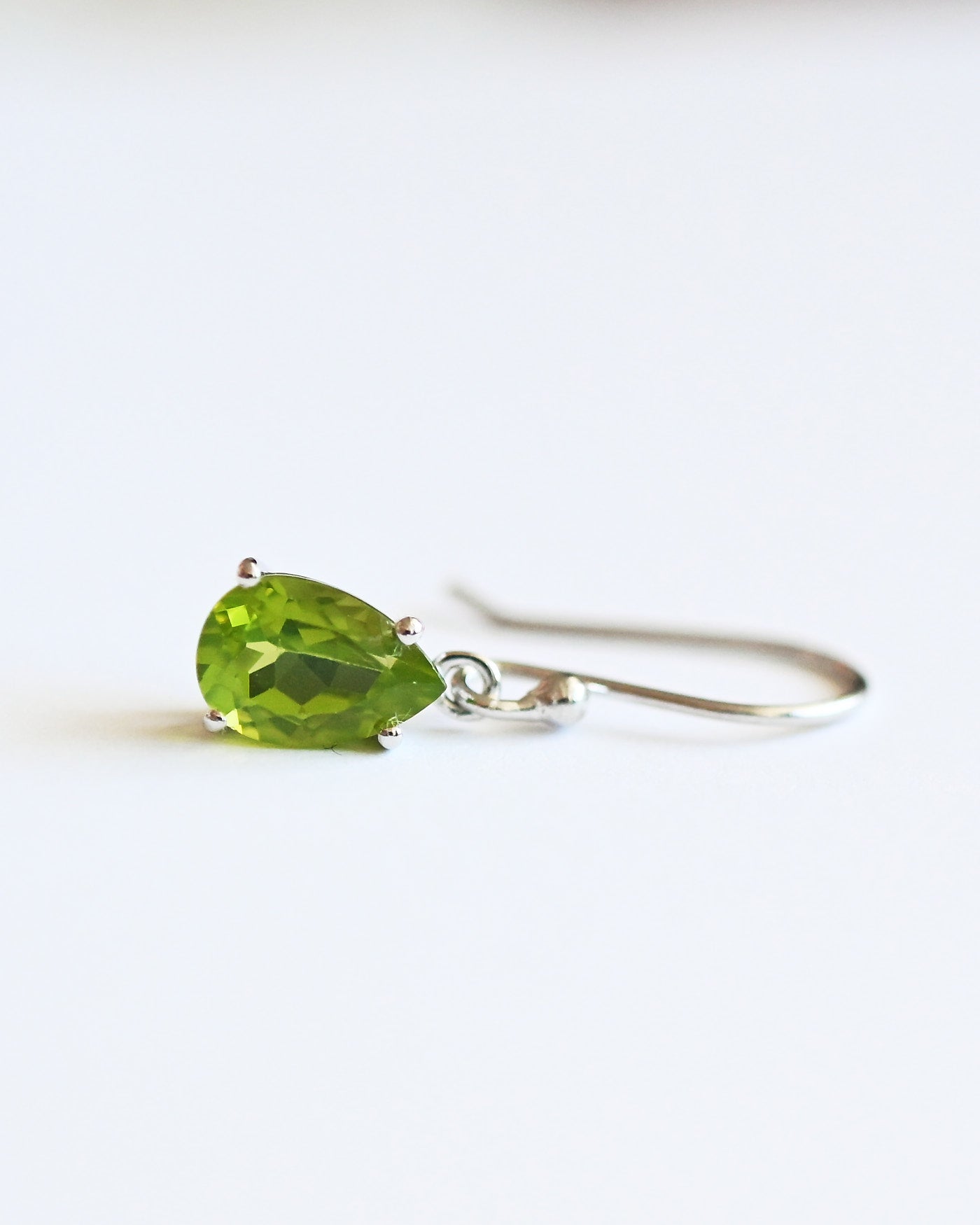 peridote--code-75--ige-980-earrings---3412.jpg
