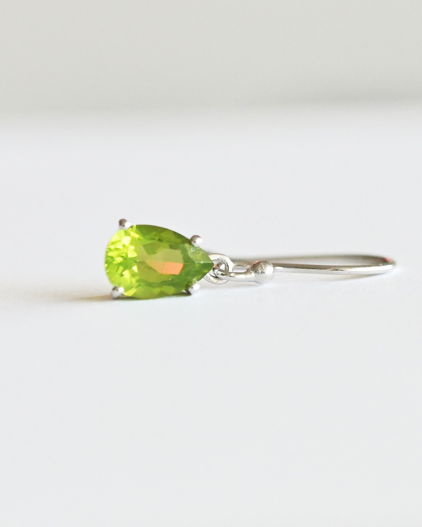 peridote--code-75--ige-980-earrings---3414.jpg
