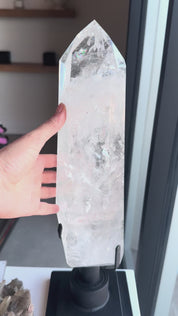 XL Clear Quartz Point + Custom Stand 10lbs