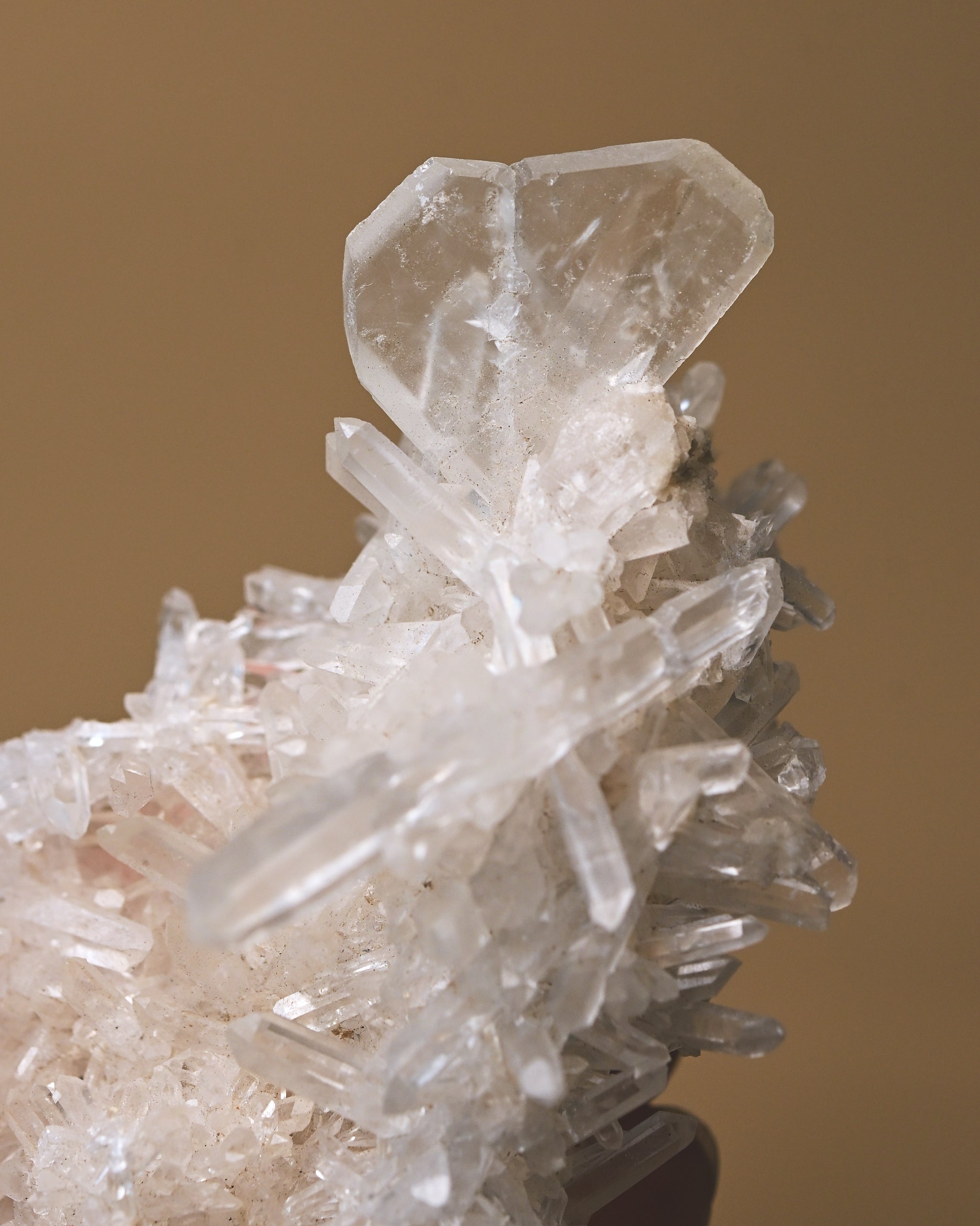 Japan Law Twin Double-Terminated Quartz Cluster