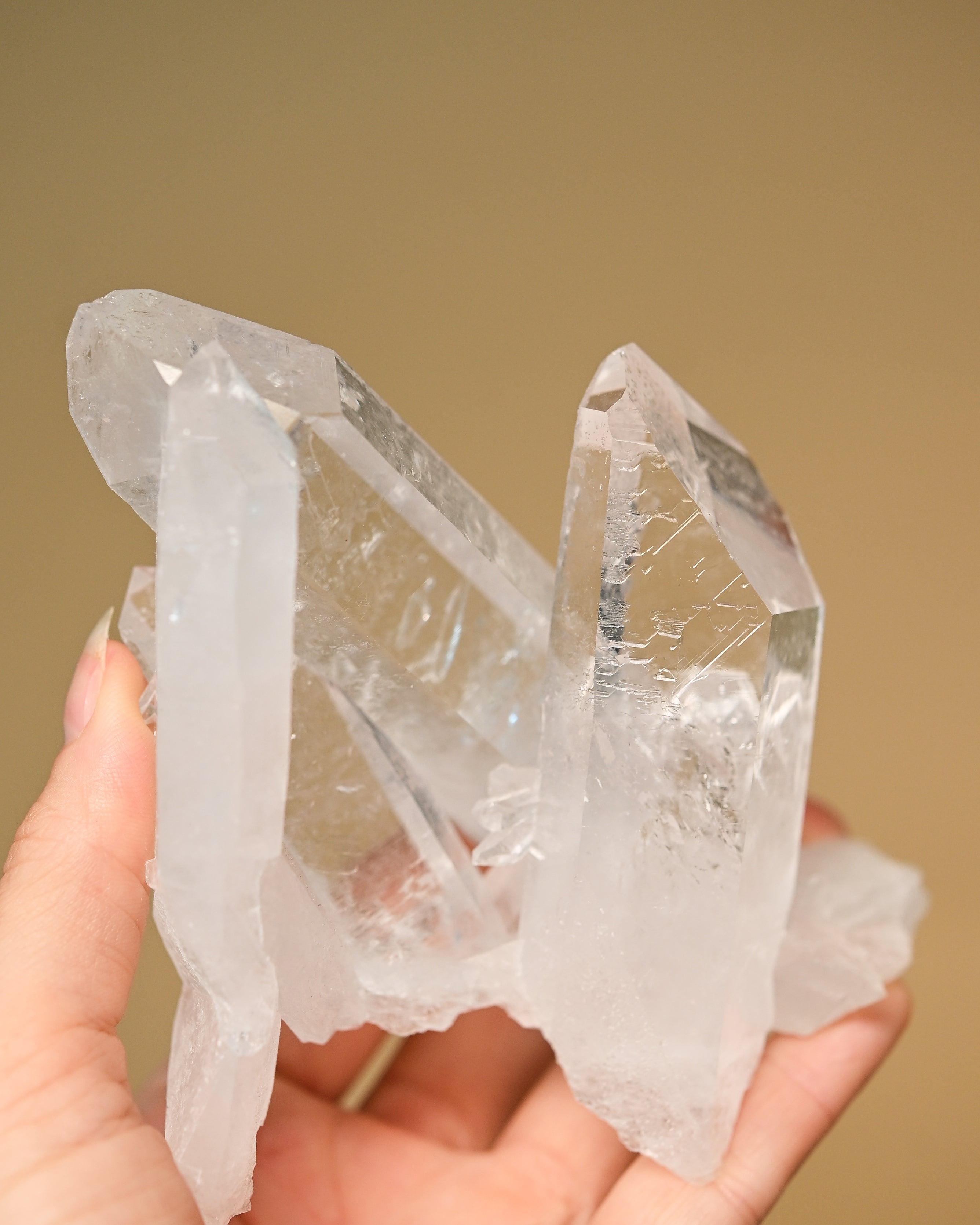 AA Clear Quartz Cluster 4in